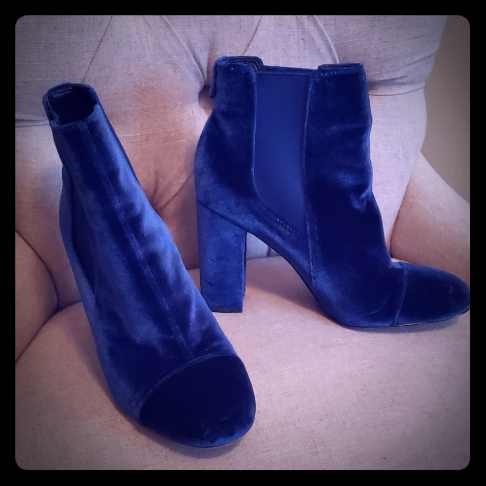 Velvet booties